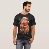 Cute Christmas Capybara With Ramen Bowl Holiday Te Tシャツ (正面フル)