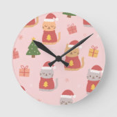 Cute Christmas Cats Pattern – Pink Holiday Design ラウンド壁時計 (正面)