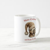 Cute Christmas knitted ivory gnome with present コーヒーマグカップ (正面右)