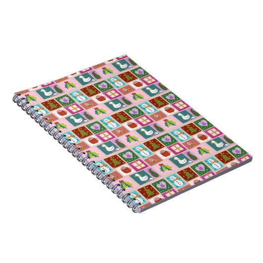 Cute Christmas Patchwork Pattern ノートブック (右側)
