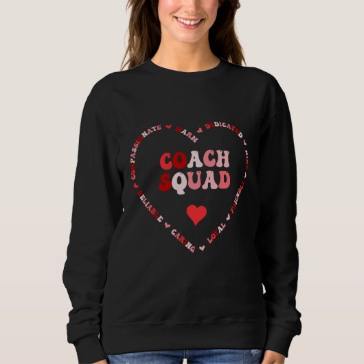 Cute Coach Squad Valentines Day Heart スウェットシャツ (正面)