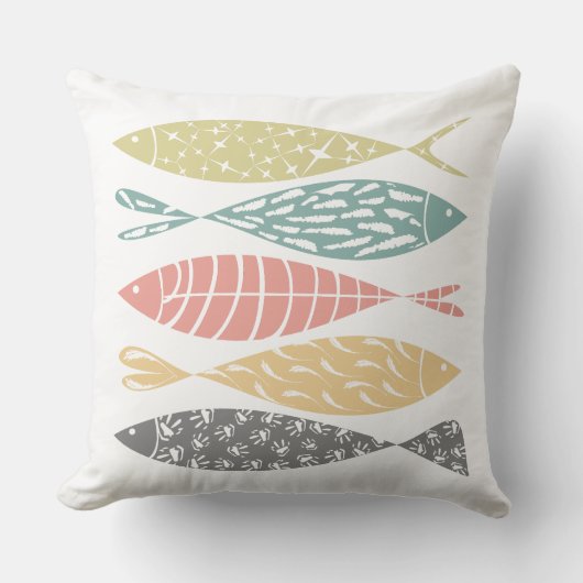 Cute Colorful Fish Coastal Theme クッション (正面)