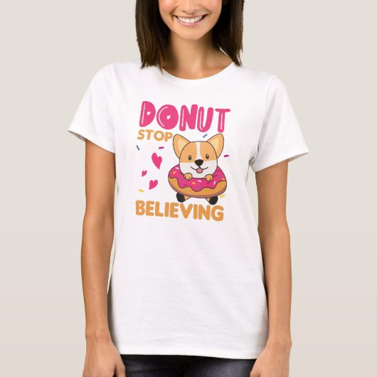 Cute Corgi Funny Animals In Donut Pun Pink Tシャツ (正面)