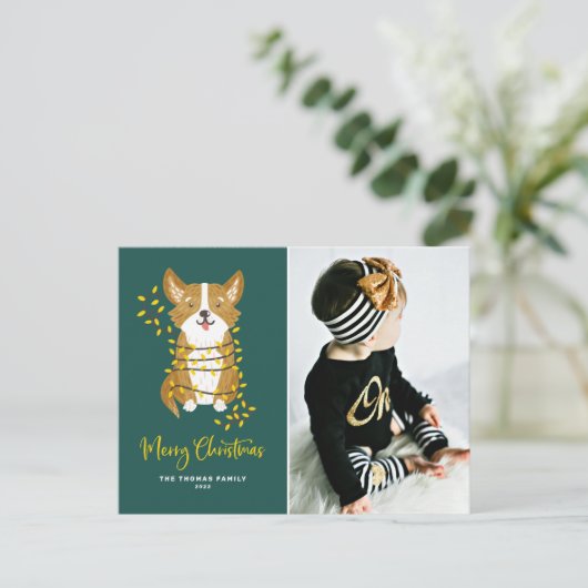 Cute Corgi in String Lightsメリークリスマスフォト シーズンポストカード (スタンド正面)