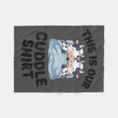 Cute Cow Couple This Is Our Cuddle  フリースブランケット (正面(横))