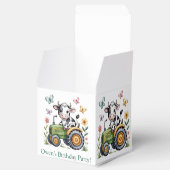 Cute Cow on Tractor Boy Birthday Party  フェイバーボックス (オープン)