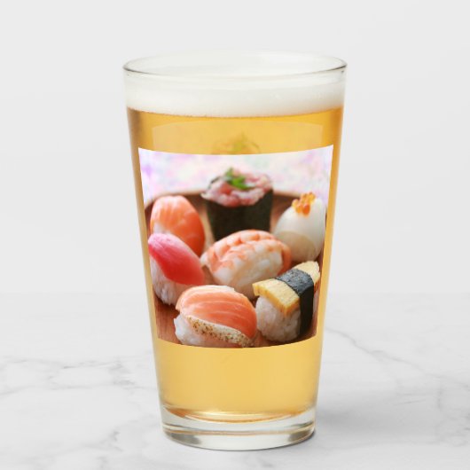 Cute & Crispy – The Kawaii Nigiri Beer Buddy タンブラーグラス (ドリンク正面)