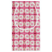 Cute Crocheted Teddy Bear Girl's Baby Shower スモールペーパーバッグ (裏面)