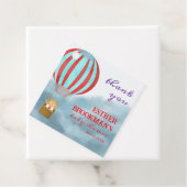 Cute Cub in Hot Air Balloon Baby Shower フェイバータグ (インサイチュ)