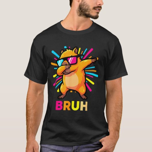 Cute Dabbing Capybara Funny Animal Meme Capy Lover Tシャツ (正面)