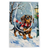 Cute Dachshund Puppy Cozy Winter Scarf Art ミディアムペーパーバッグ (正面)