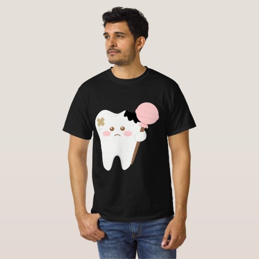 Cute decayed tooth cartoon holding lollipop funny  tシャツ (正面フル)