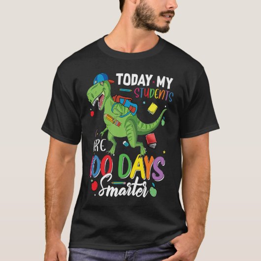 Cute Dinosaur 100 Days of School Pre K Teachers Me Tシャツ (正面)