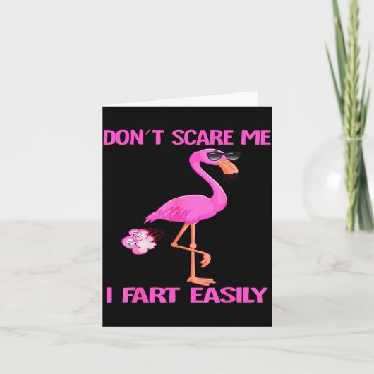 Cute Don't E Me I Fart Easy Fart Joke Flamingo Wom カード (正面)