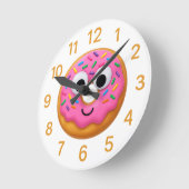 Cute Donut Kids Clock – Googly Eyes Fun ラウンド壁時計 (傾斜)