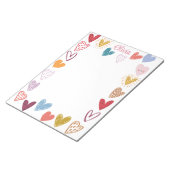 Cute Doodle Scribble Hearts Frame ノートパッド (アングル)