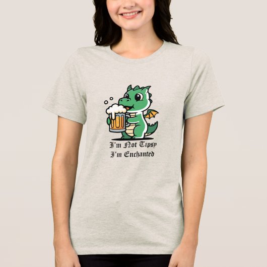 Cute Dragon Drinking Beer トライブレンドＴシャツ (正面)