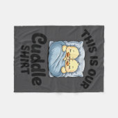 Cute Duck Couple This Is Our Cuddle  フリースブランケット (正面(横))