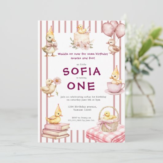 Cute Duckling First Birthday Invitation 招待状 (スタンド正面)