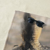 Cute eagle owl ビーチタオル (インサイチュ)