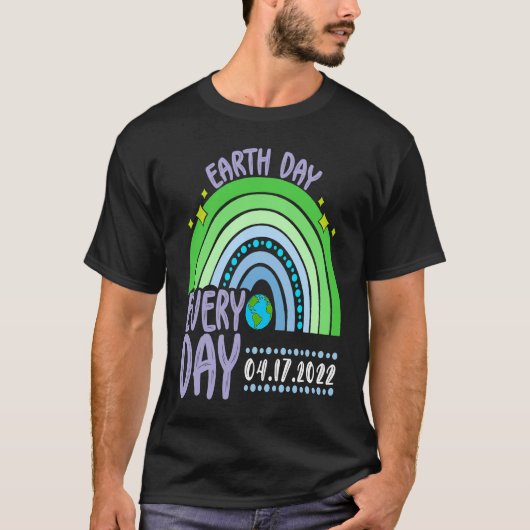 Cute Earth Day Everyday Rainbow Earth Day 2022 Tシャツ (正面)