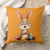 Cute Easter Bunny Sitting with Chocolate almofada クッション (ブランケット)