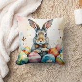 Cute Easter Bunny with Colorful Painted Eggs クッション (ブランケット)