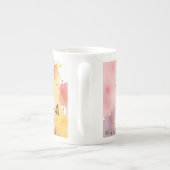 Cute Easter Bunny with Colorful Painted Eggs ボーンチャイナマグカップ (裏面)