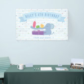 Cute Elephant Holding Gifts Birthday Banner 横断幕 (トレードショー)