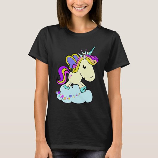 Cute Fairy Princess Unicorn on a Cloud Tシャツ (正面)