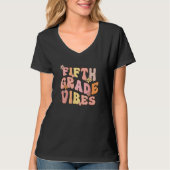 Cute Fifth Grade Vibes 5th Grade Team Retro 1st Da Tシャツ (正面)