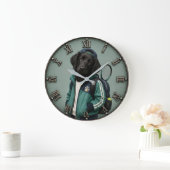 Cute Flat-Coated Retriever Puppy Tennis ラージ壁時計 (ホーム)