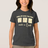 Cute & Floral Patchwork Pattern in Pastel Colours トライブレンドTシャツ (正面)