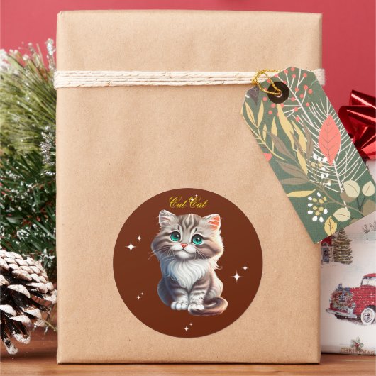 Cute Fluffy Gray Tabby Kitten with Big Blue Eyes ラウンドシール (クリスマス)