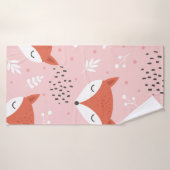 Cute fox seamless pattern, wolf hand drawn forest バスタオル (バスタオル)