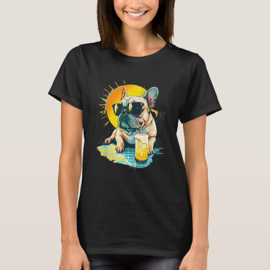 Cute French Bulldog chillin tropical drink on summ Tシャツ (正面)