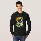 Cute French Bulldog chillin tropical drink on summ Tシャツ (正面フル)