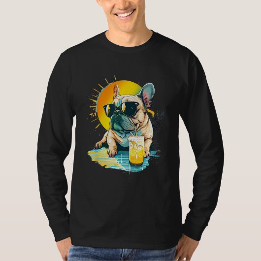 Cute French Bulldog chillin tropical drink on summ Tシャツ (正面)