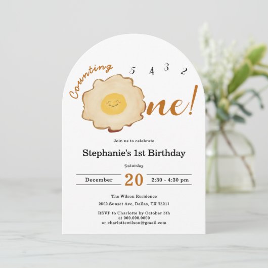 Cute Fried Egg 1st Birthday 招待状 (スタンド正面)