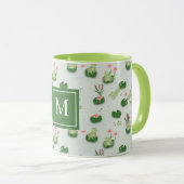 Cute Frogs in Lily Pond Monogrammed Initial マグカップ (正面右)