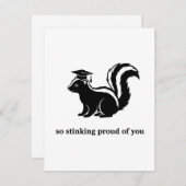 Cute Funny Skunk Graduation Card So Proud シーズンカード (正面/裏面)