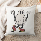 Cute ghost enjoying クッション (ブランケット)