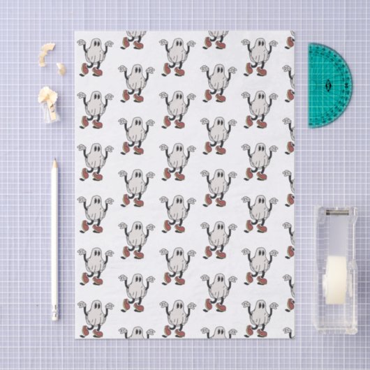 Cute ghost enjoying 薄葉紙 (クラフト)