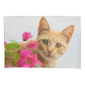 Cute Ginger Cat Kitten is Watching You - 枕カバー (正面)