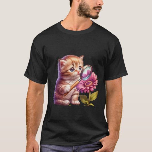 Cute Ginger Kitten with Magnifying Glass Art  ✨🐾 Tシャツ (正面)