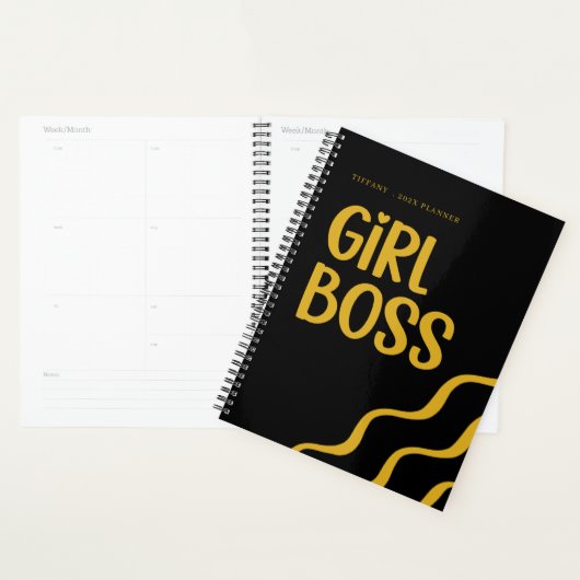 Cute Girl Boss Black and Gold Monogram Year プランナー手帳 (ディスプレー)