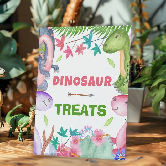 Cute Girl Dinosaur 1st Birthday Party Treats 台座サイン