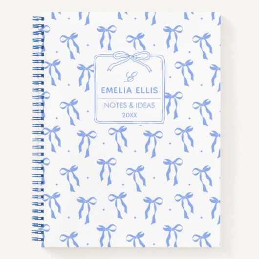 Cute Girly Blue and White Coquette Bows Monogram ノートブック (正面)