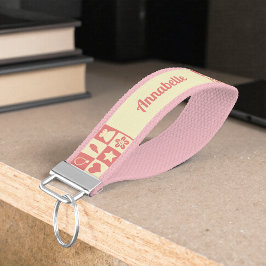 Cute Girly Modern Pink Checkered Icons Pattern リストバンドキーホルダー