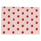 Cute Girly Strawberry Pattern on Pink  ラージペーパーバッグ (裏面)